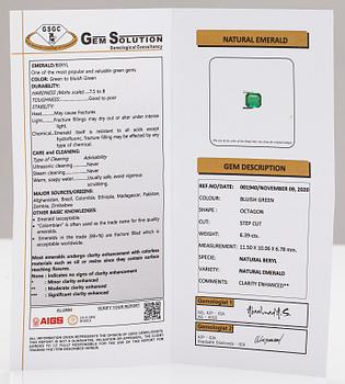 Sormus, 14K kultaa, smaragdin. 6.39 ct, tanzaniitteja ja timantteja n. 1.25 ct yht.