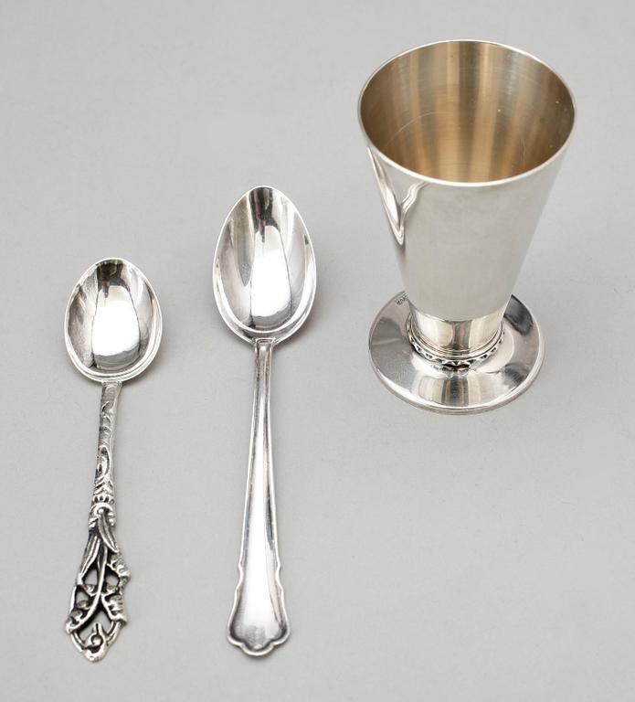 SNAPSGLAS och SKEDAR, silver, 6+6+6, bl.a. Tore Eldh. Vikt ca 273g.