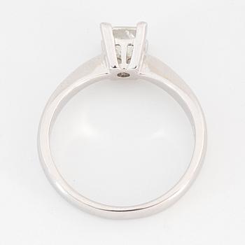 Princess-cut 0,70 ct diamond ring. GIA- report.