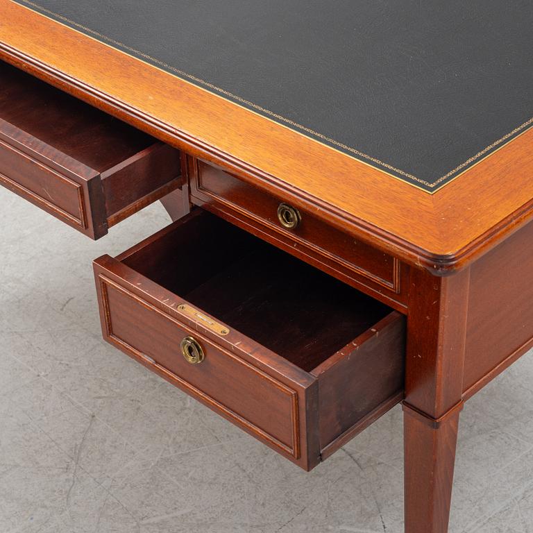 Skrivbord, Georgiansk stil, GR Möbler AB, Tibro, 1900-talets andra hälft.