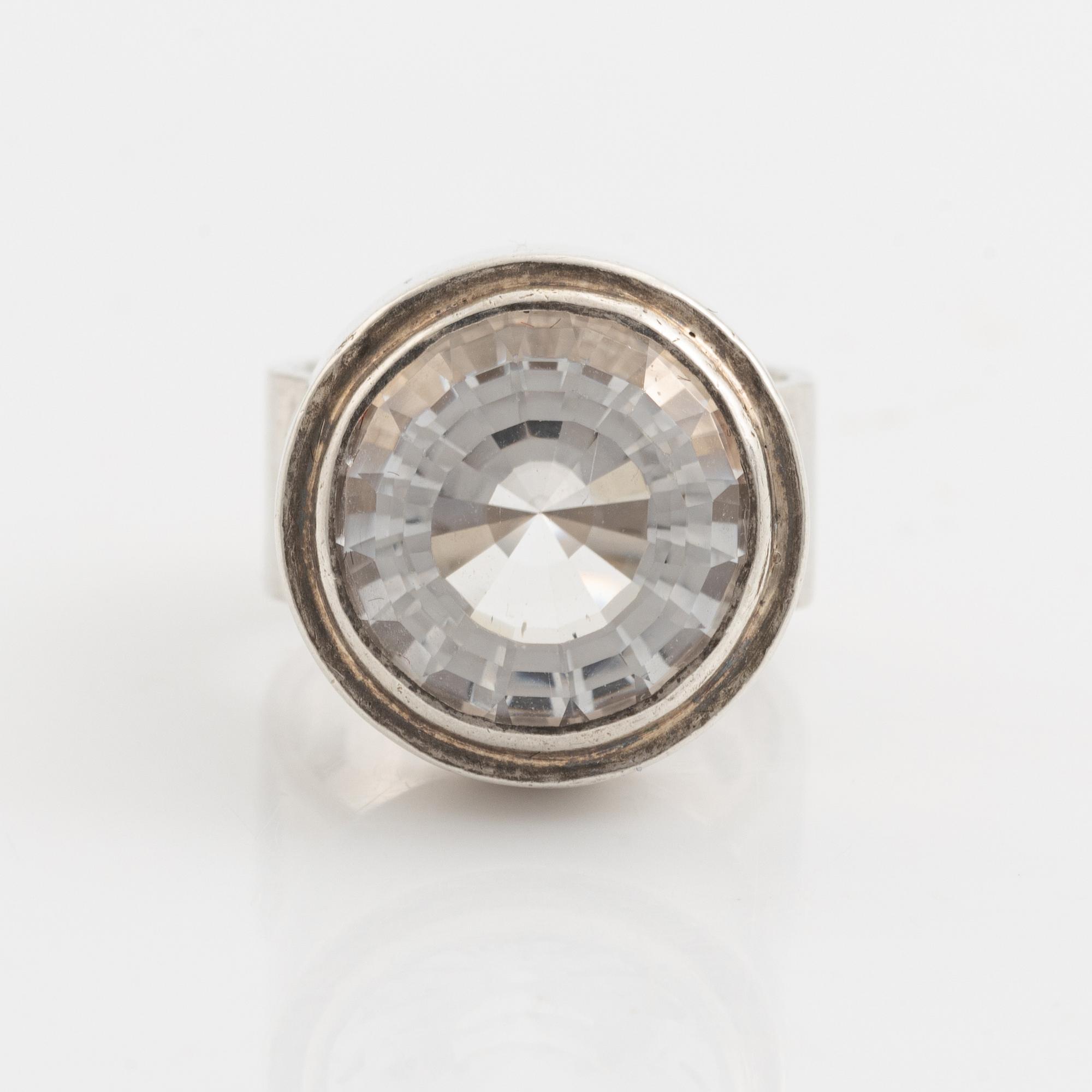 Anders Högberg, Ring, sterlingsilver med bergkristall.