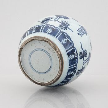 A blue and white jar, Qing dynasty, 18th century.