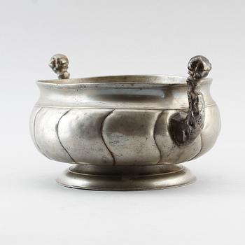KALLSKÅL, tenn, Petter Nyberg, Nyköping 1779.