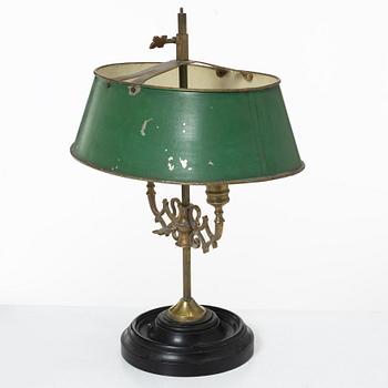 Skrivbordslampa för två ljus, sk bouilottelampa, 1800-talets slut.