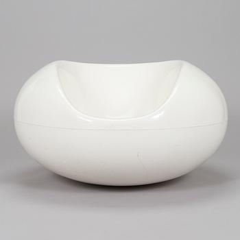 Eero Aarnio, nojatuoli, "Pastilli" Adelta.