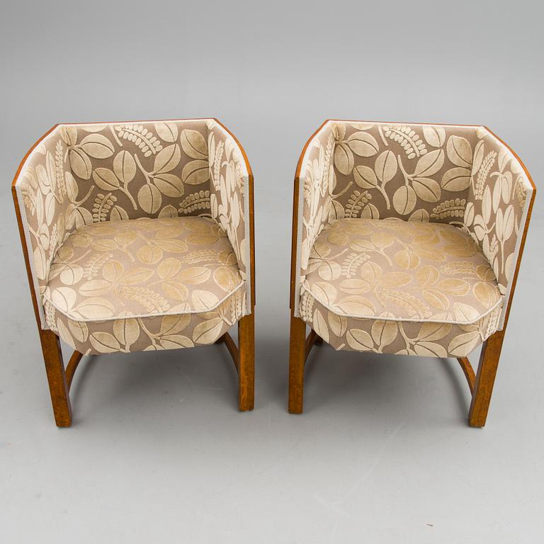 Eliel Saarinen, A 4-piece furniture suite manufactured by  N. Bomanin Höyrypuusepäntehdas, Turku. Finland. Designed circa 1908.