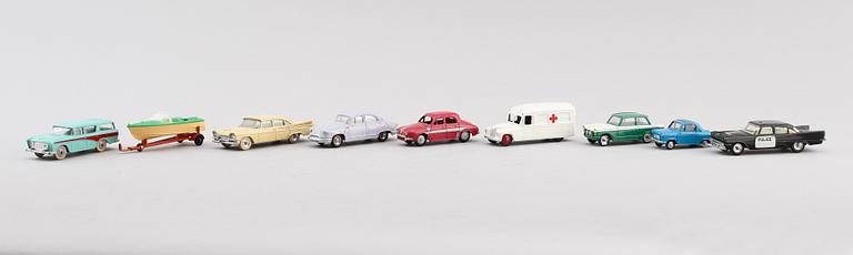 LEKSAKSBILAR 9 st, Dinky Toys, 1950-tal.