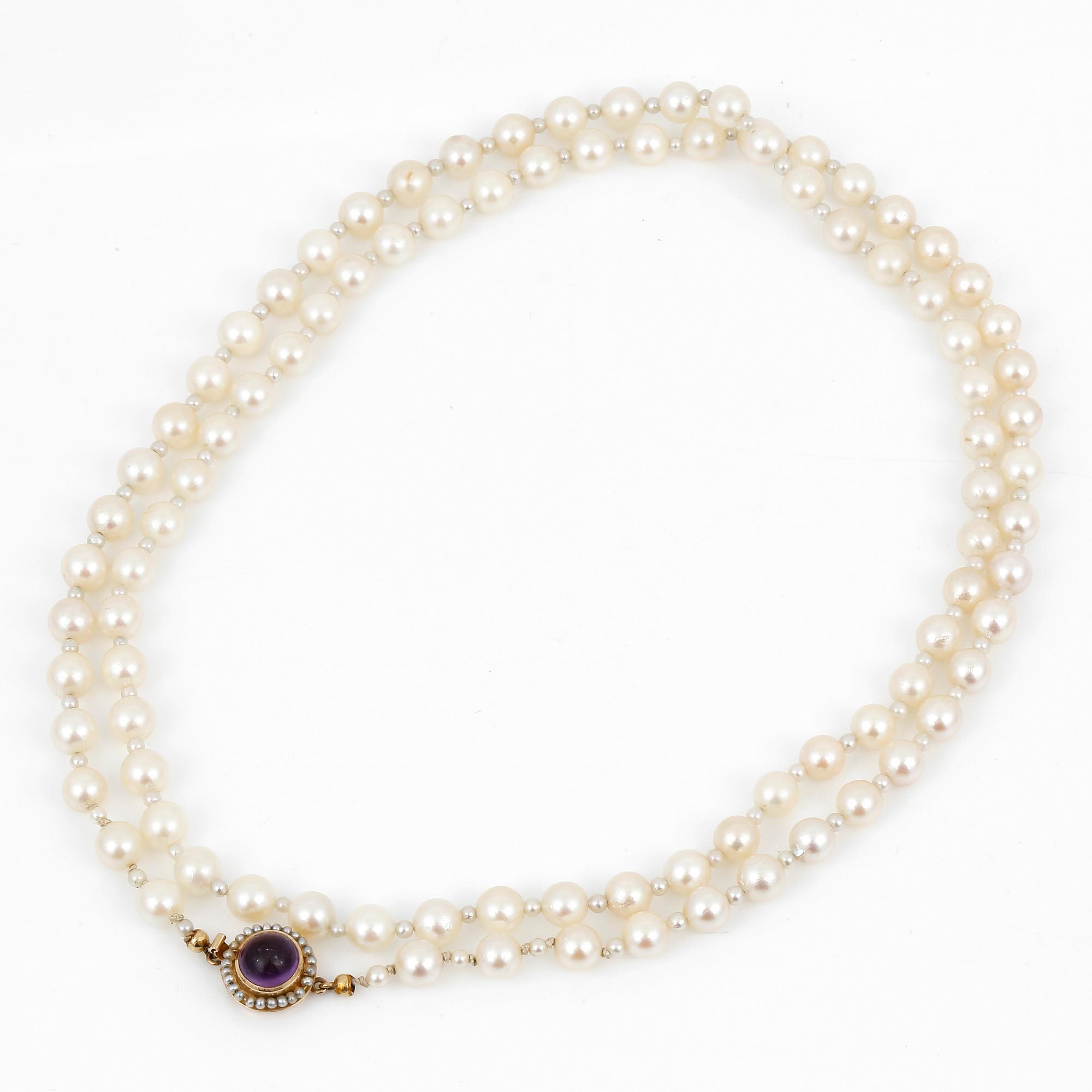 COLLIER, med odlade pärlor och cabochonslipad ametist, Stigbert, Stockholm, 1965.