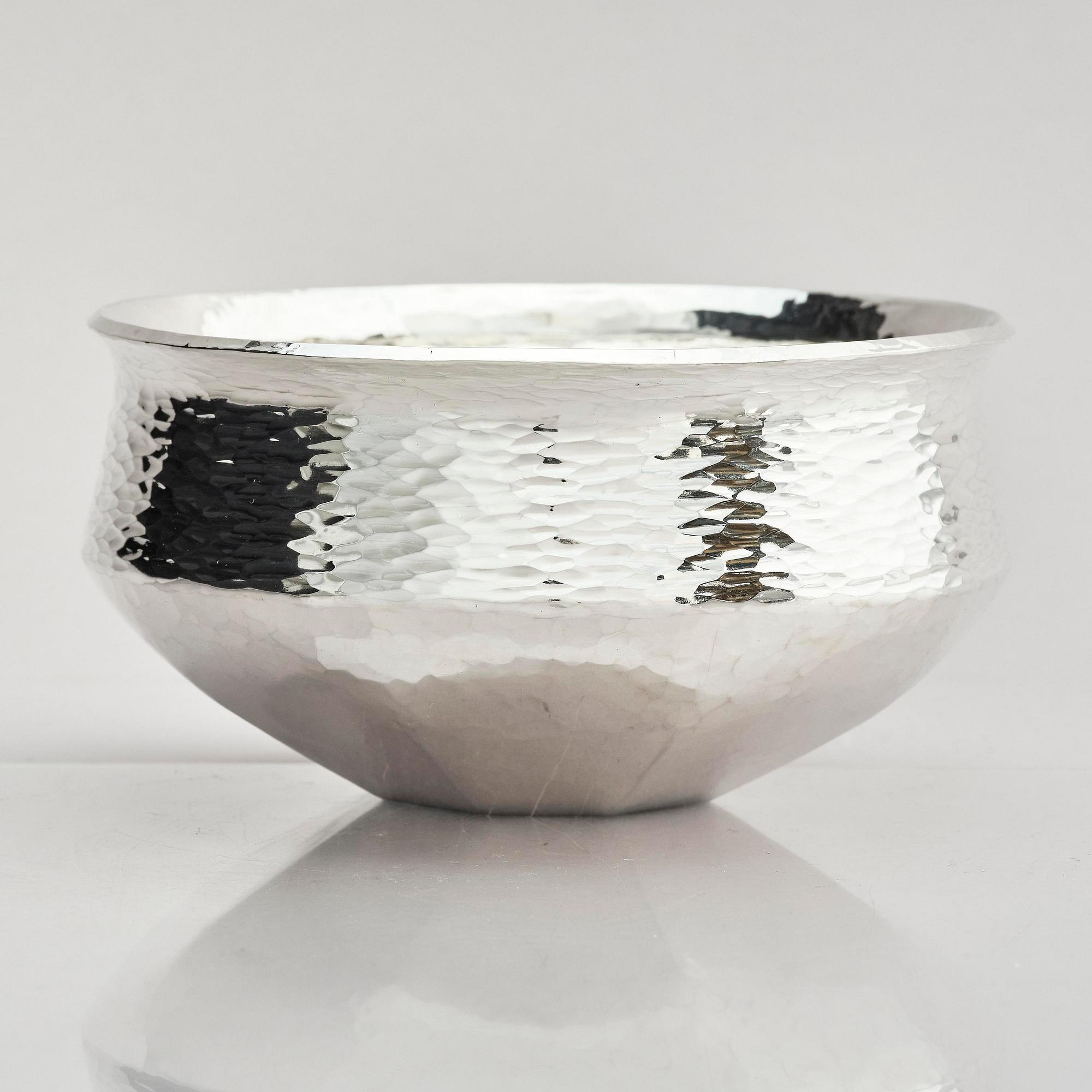 Claës E. Giertta, skål, sterling silver, Stockholm 1974.