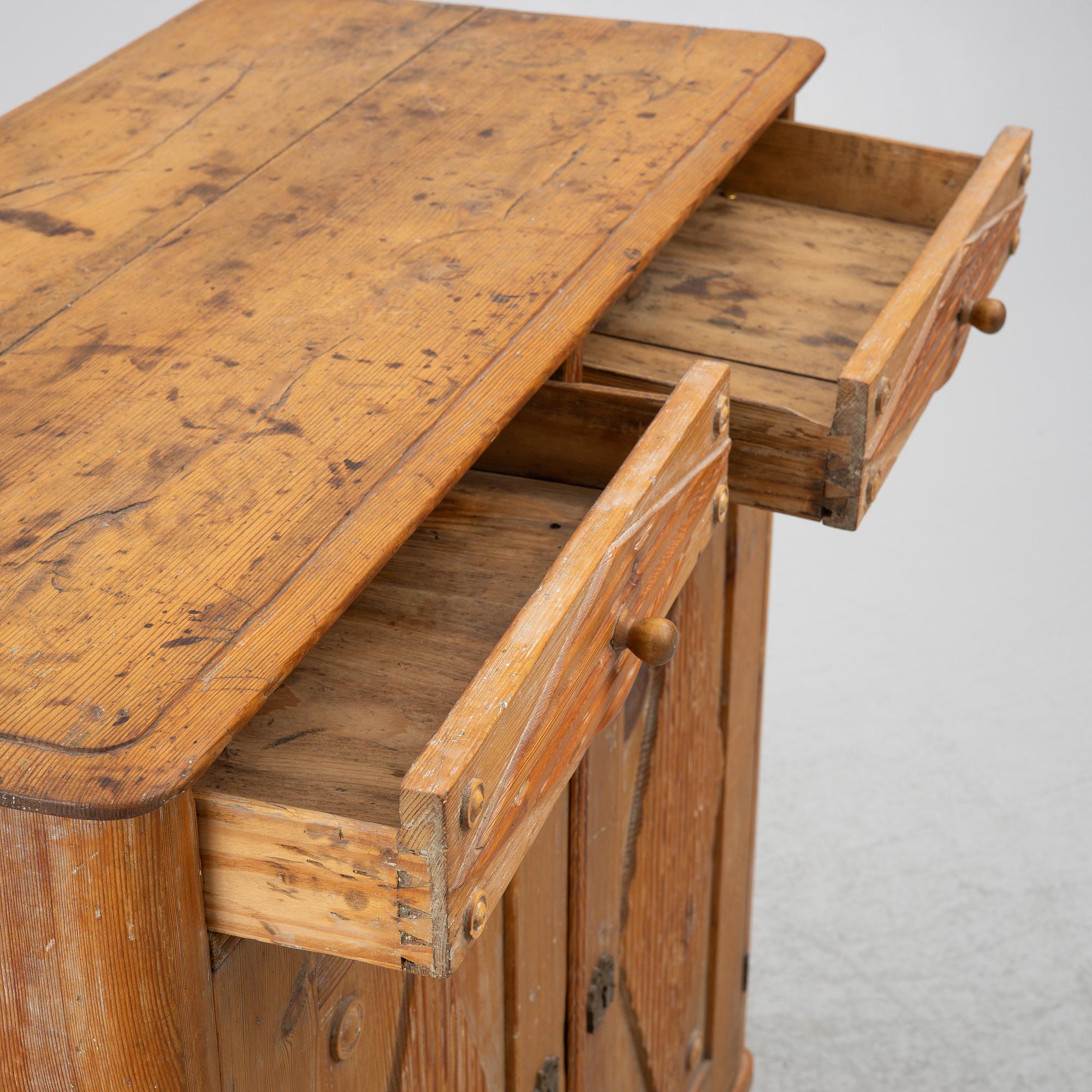 Skänk, sengustaviansk, 1800-tal.