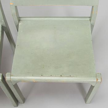 Alvar Aalto, A set of three 'model 611' chairs for O.Y. Huonekalu- ja Rakennustyötehdas A.B. 1940s.