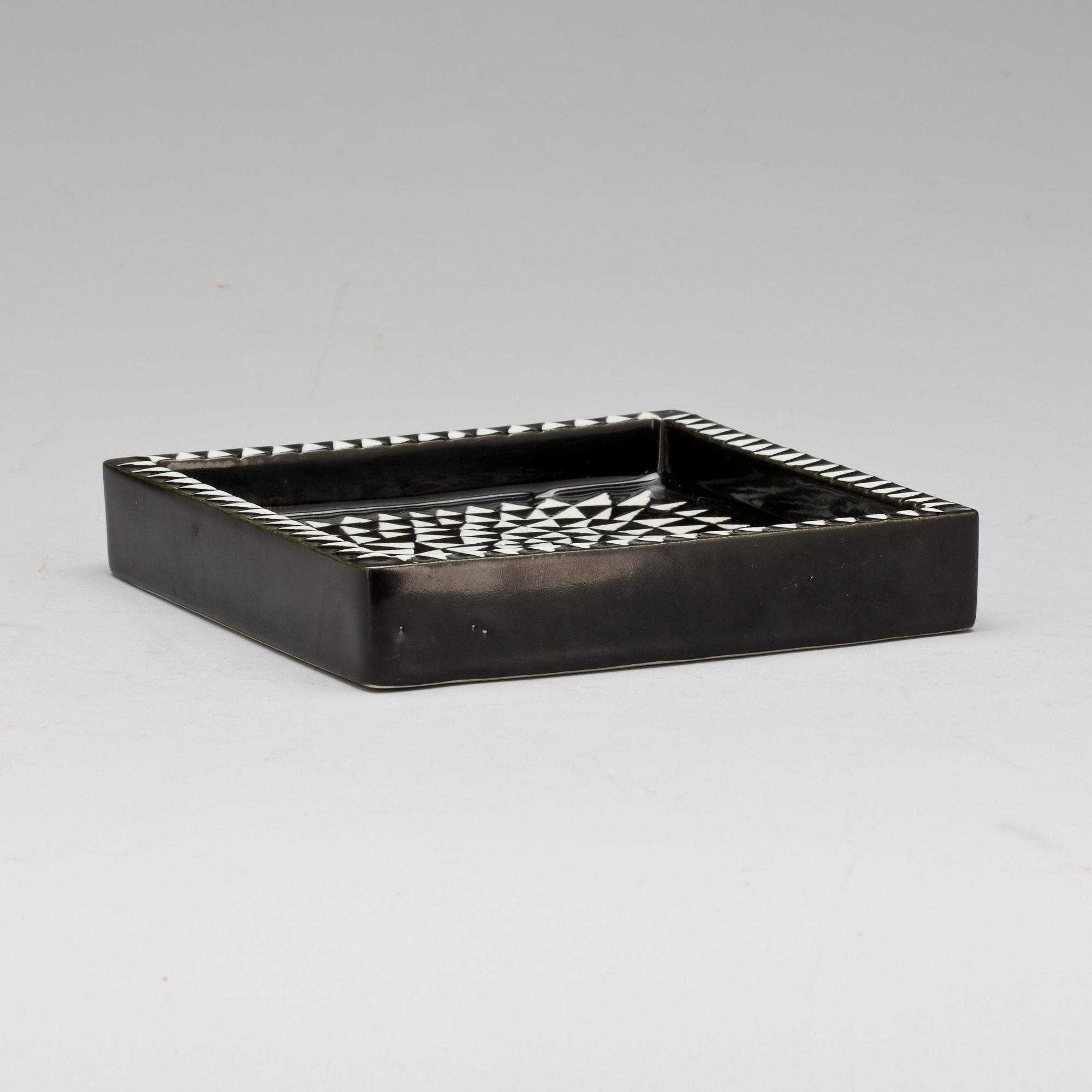 ASKFAT, stengods, "Domino", Stig Lindberg, Gustavsberg, 1900-talets andra hälft.