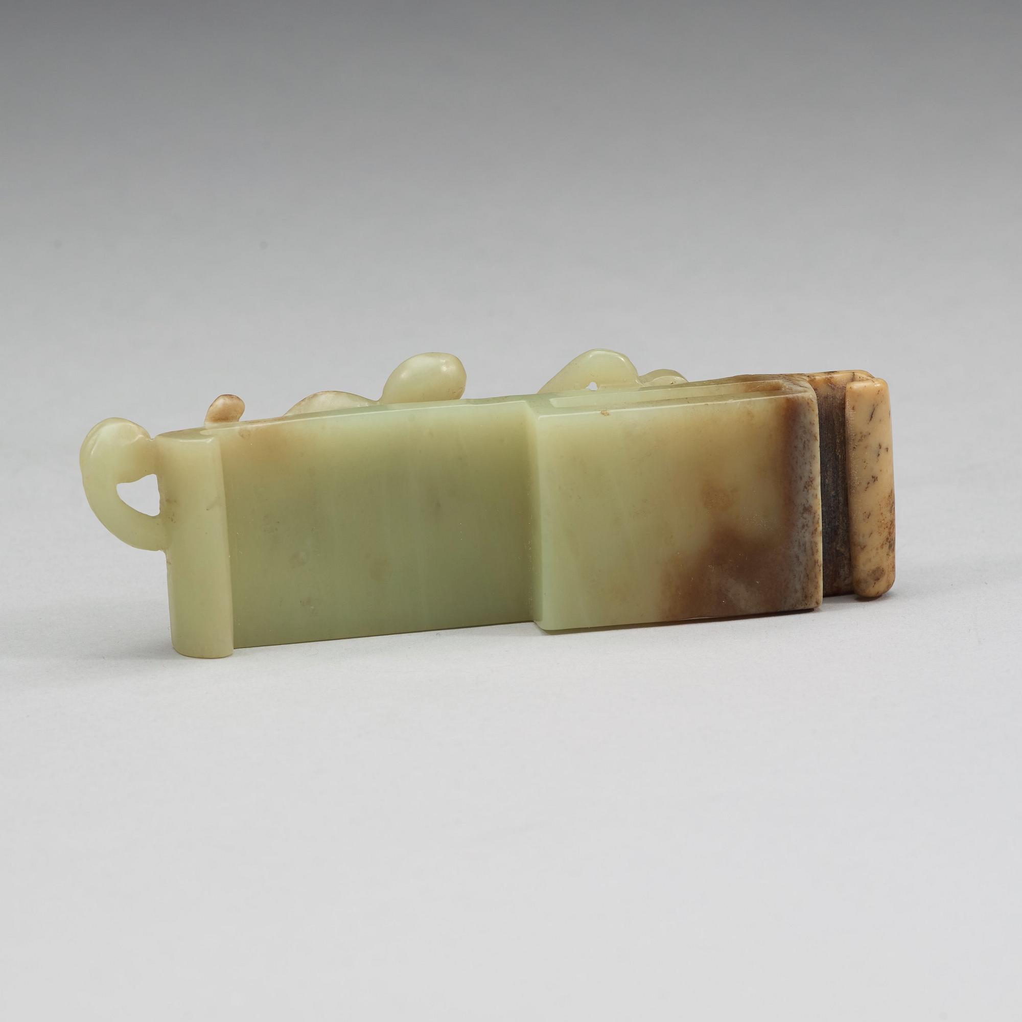 SVÄRDSFÄSTE, jade. Möjligen de krigande staternas period (475 f. Kr - 221 f.Kr).