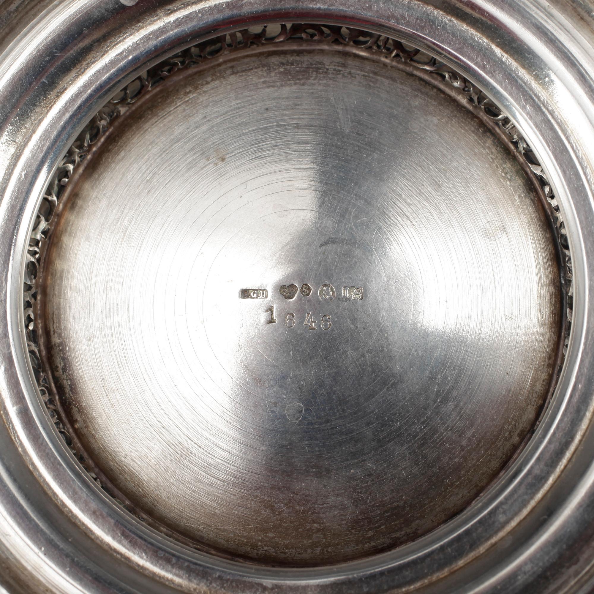 SKÅL, C G Hallberg, Stockholm, 1937. Vikt 218 gram.