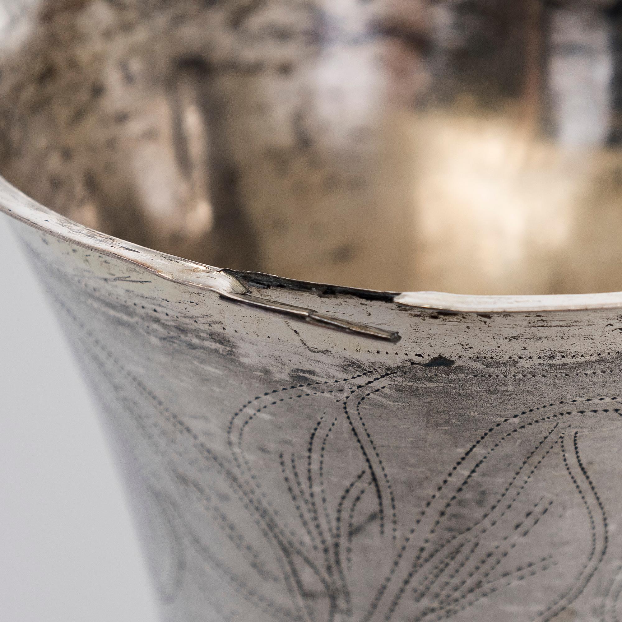 Pikareita, 2 kpl, hopea, Petter Törnqvist, 1794, ja Bengt Christian Tallberg, 1814, Hämeenlinna.