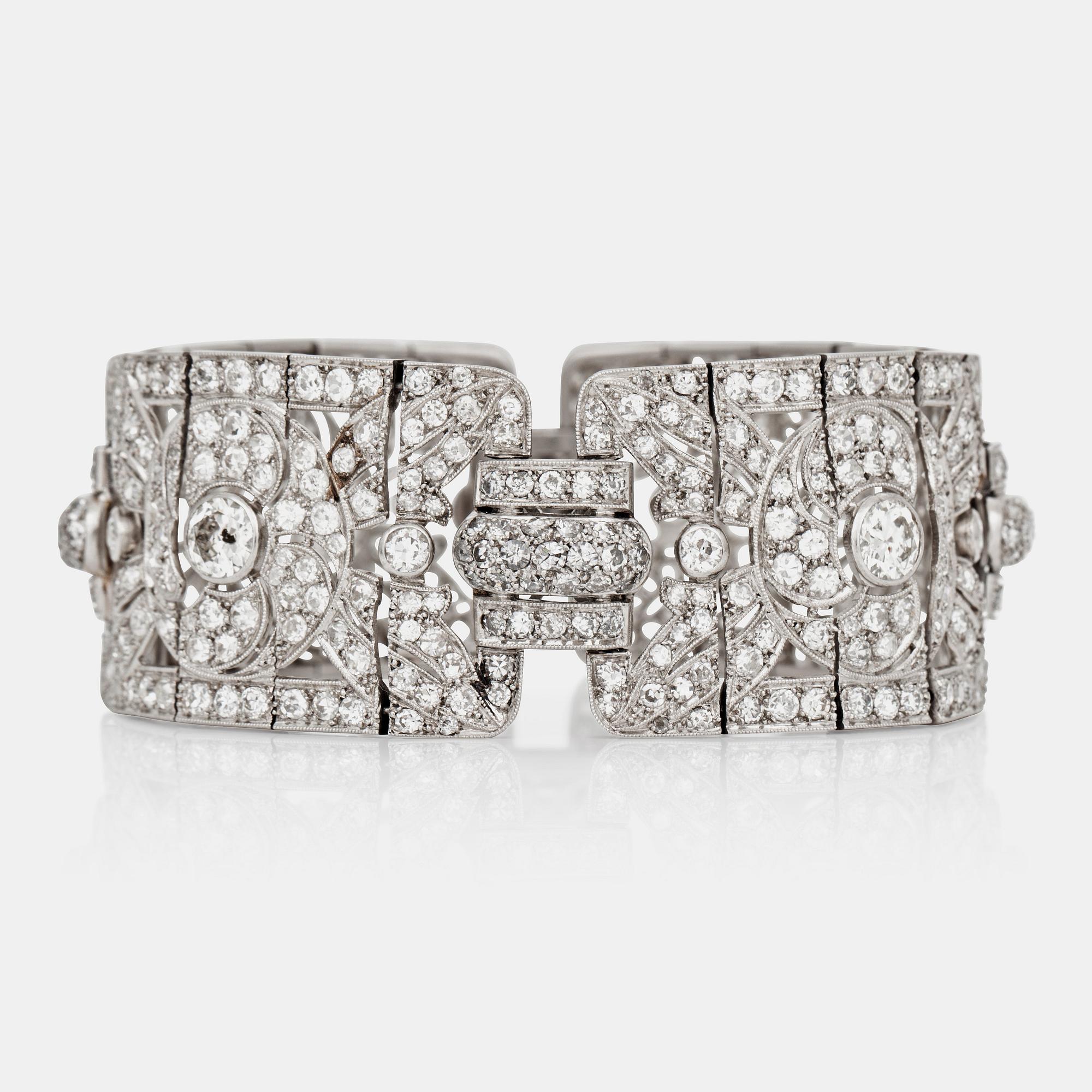 An Art Déco old-cut diamond bracelet. Total carat weight of diamonds circa 22.00 cts.