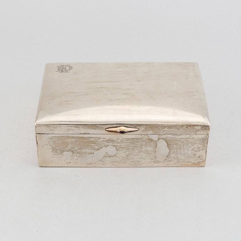 A silver box by Karl Anderson, Stockholm, 1916.