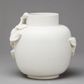 VAS, stengods, "Carrara" Wilhelm Kåge. Gustavsberg.