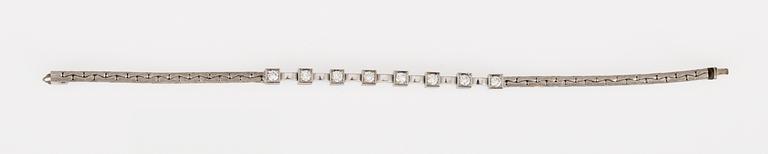 ARMBAND, 8 briljantslipade diamanter, tot. 0.80 cts.