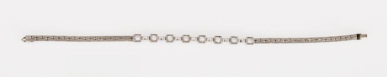 BRACELET, 8 brilliant cut diamonds, tot. 0.80 cts.