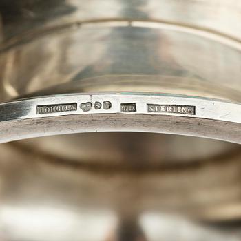 Two sterling silver bowls with handles, Atelier Borgila, designed by Erik Fleming, Stockholm 1930.