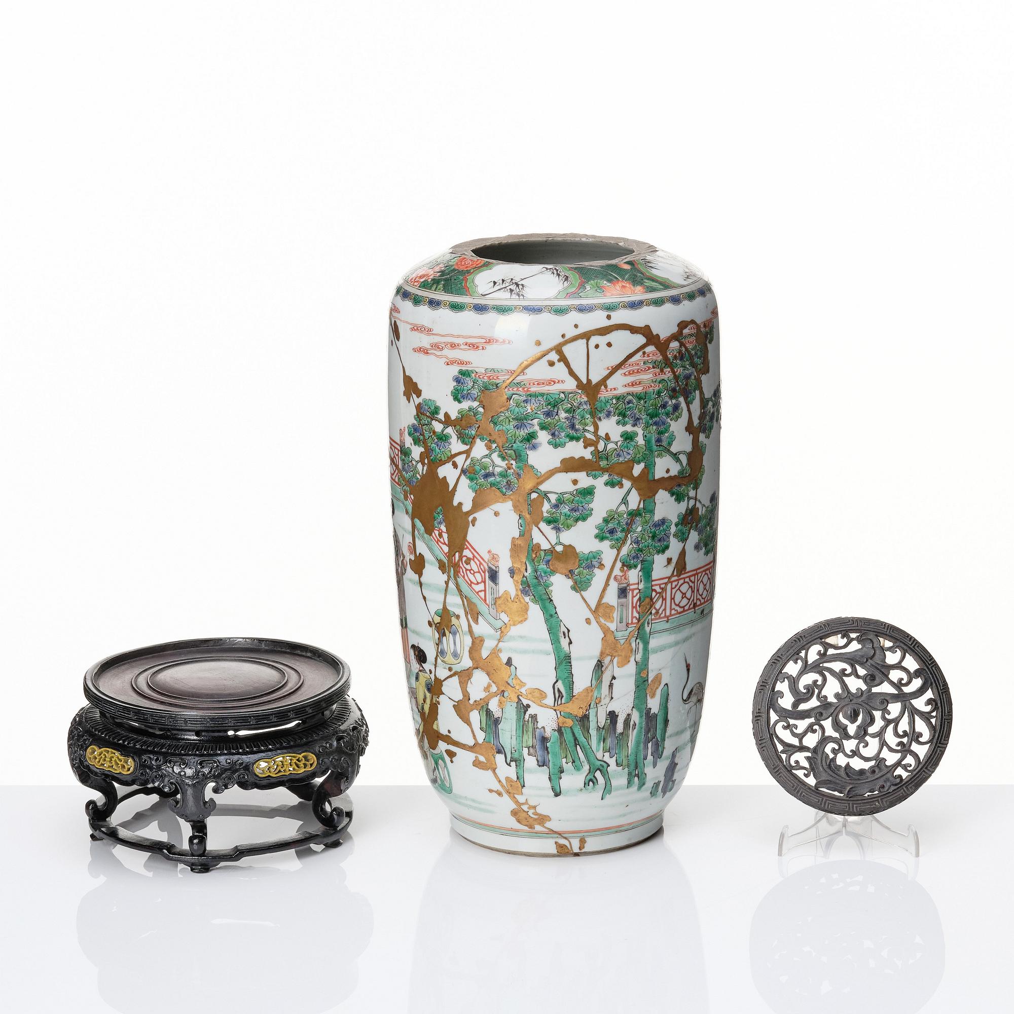 A famille verte vase, Qing dynasty, Kangxi (1662-1722).