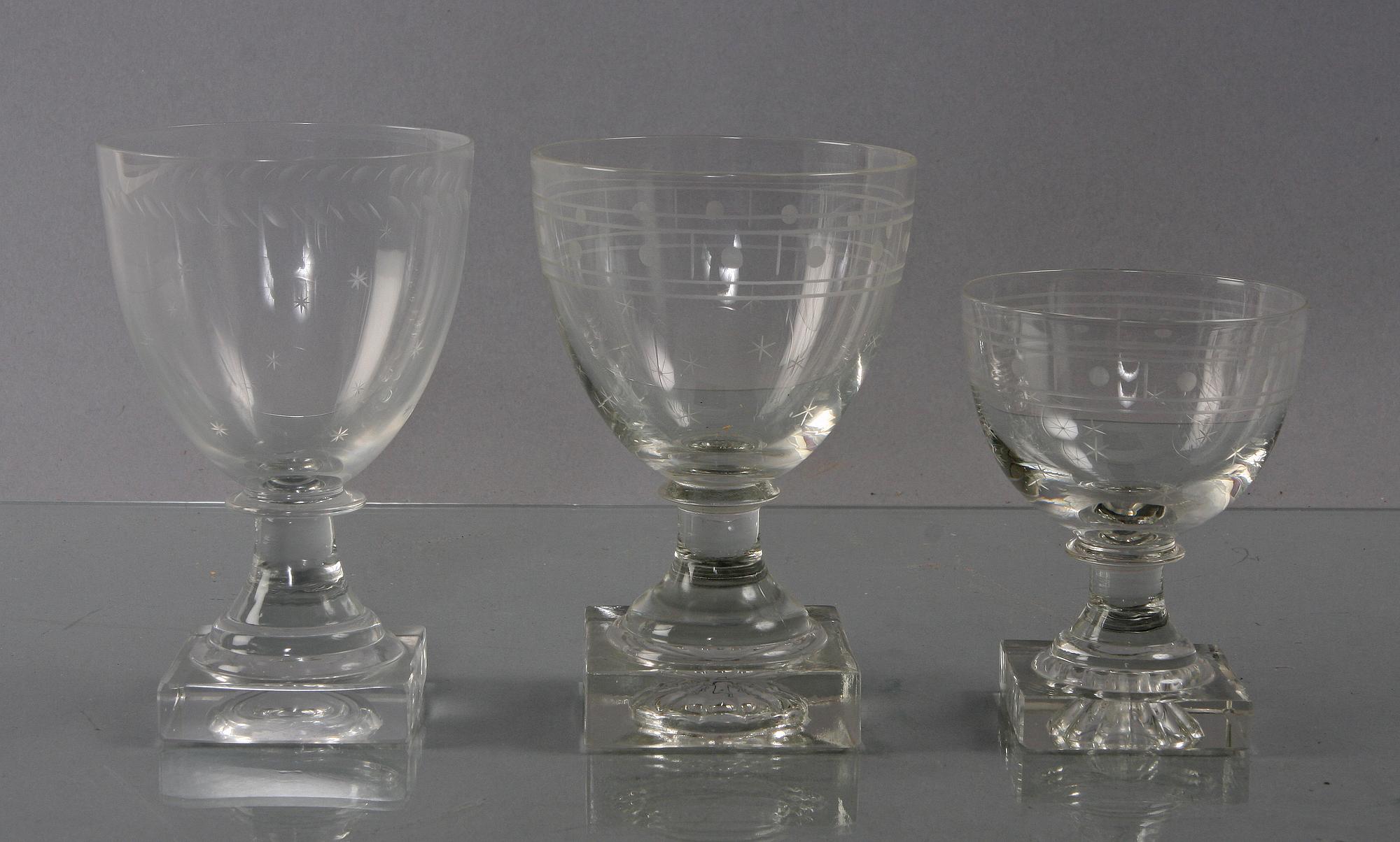 PARTI GLAS, 3+6+17 delar.