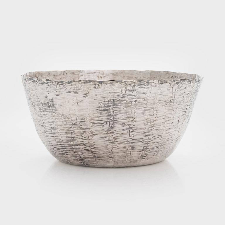 Tapio Wirkkala, a silver bowl, model TW 243, Kultakeskus, Hämeenlinna 1972.