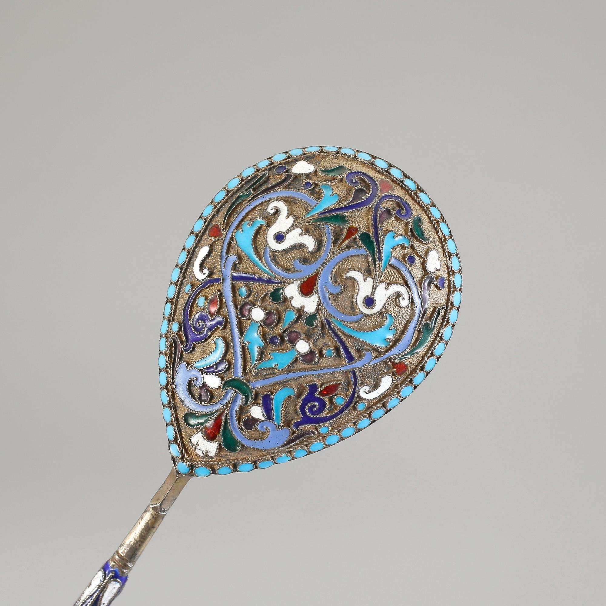 SKED, silver, emalj, Ryssland, 1800/1900-tal. Vikt ca 45 gram.