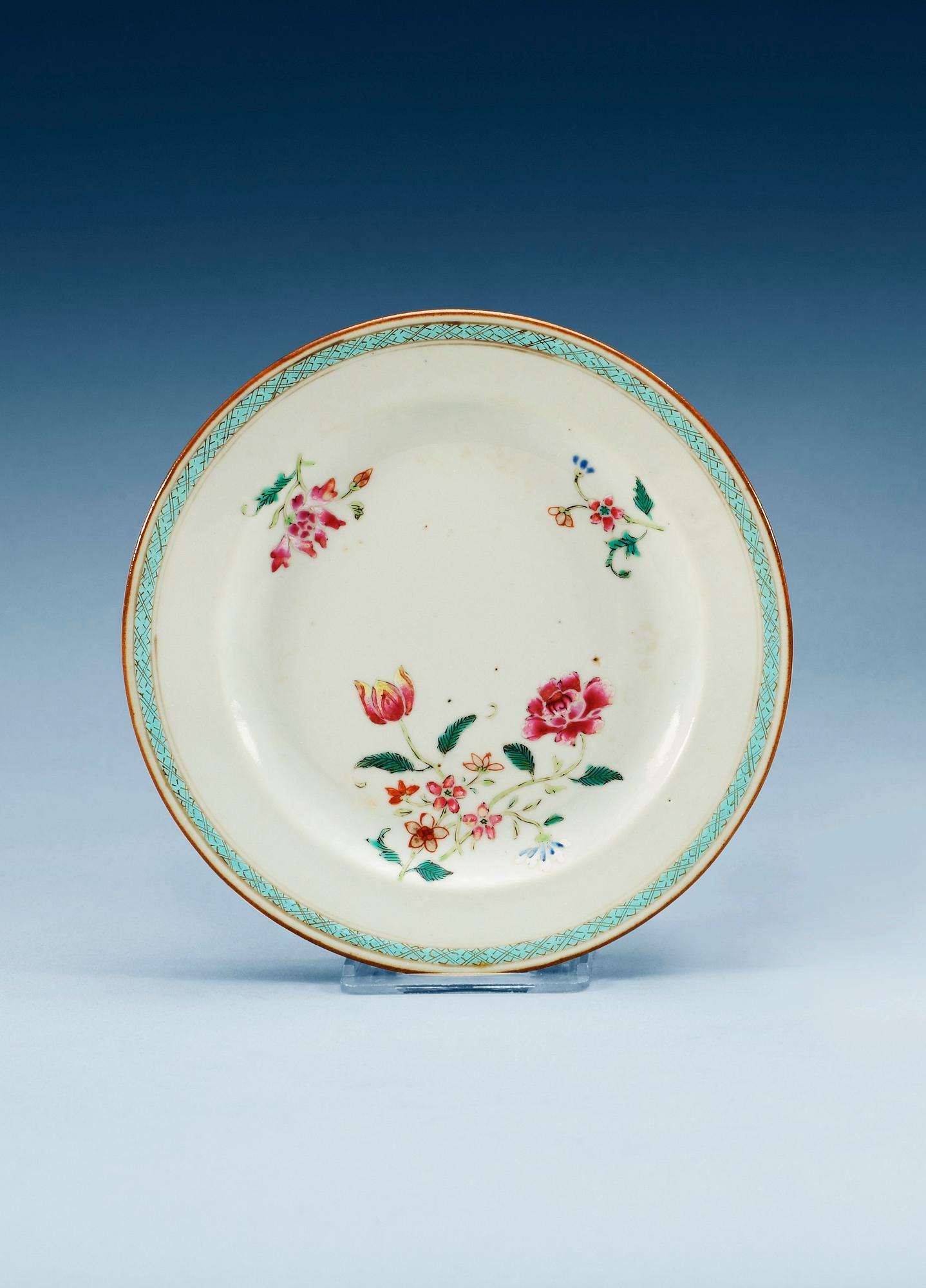 BÄRTALLRIKAR, 9 st snarlika, kompaniporslin. Qing dynastin, Qianlong (1736-95).