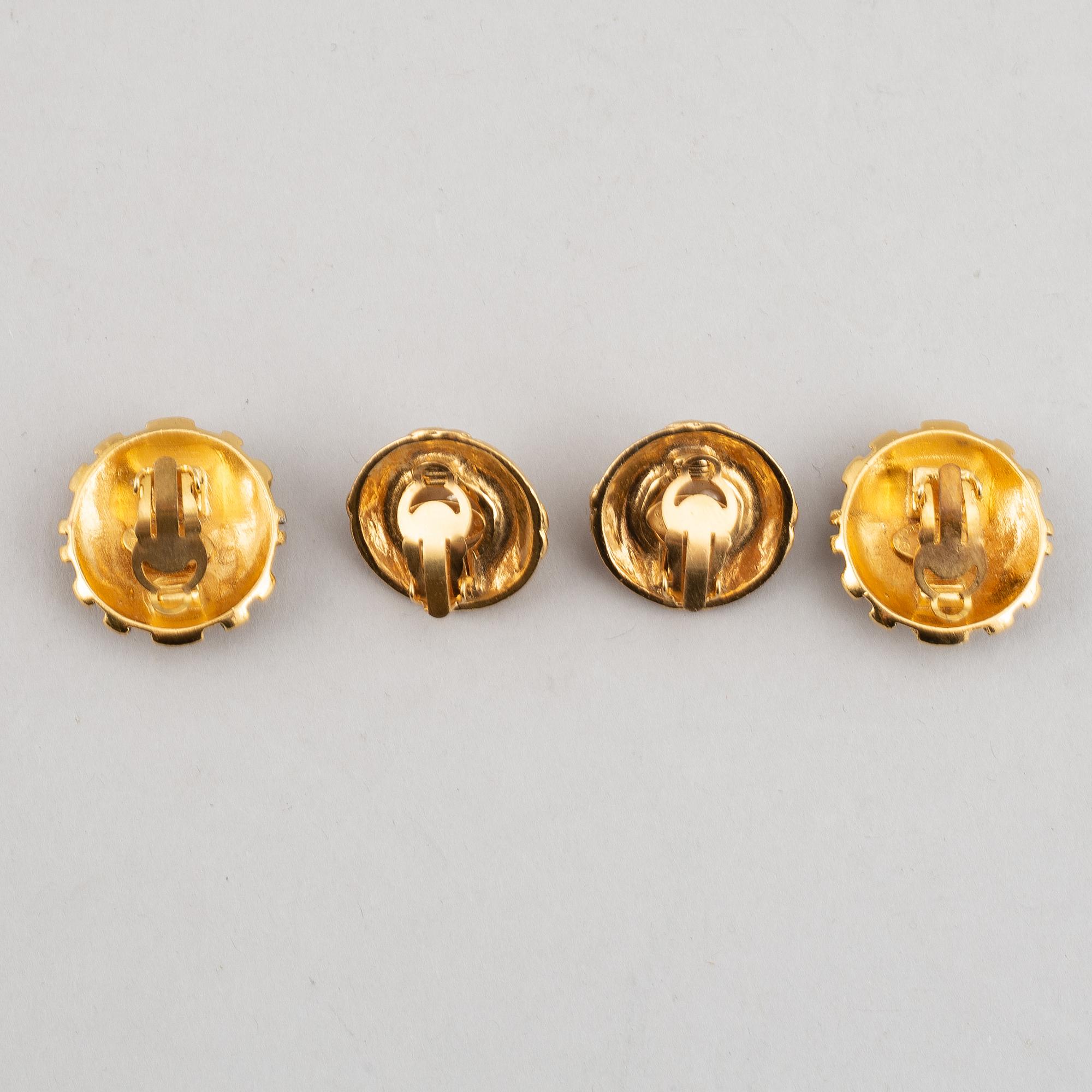 Chanel, a pair of earrings.