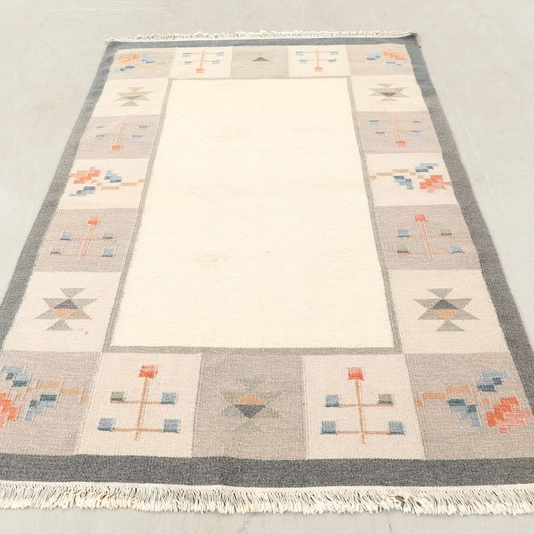 Flat-weave rölakan rug, approximately 230x170 cm.