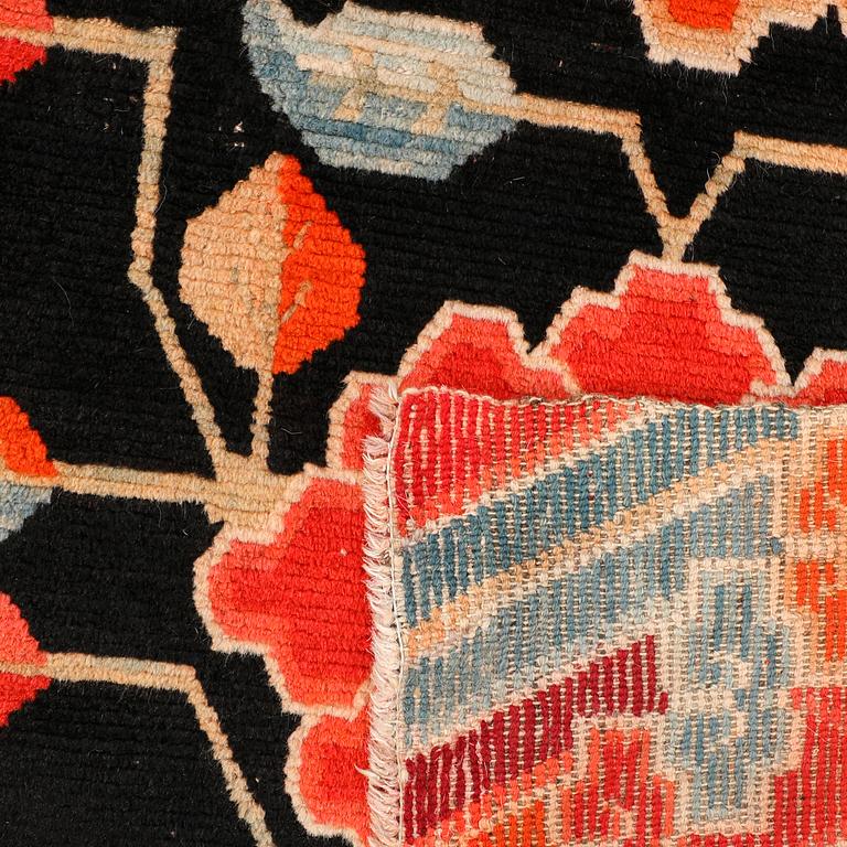 Tibetan semi-antique/antique rug, approximately 160x86 cm.