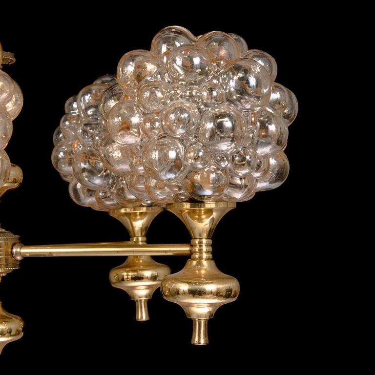 A 1960/1970's chandelier.