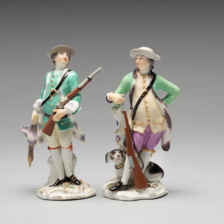 FIGURIN, två stycken, porslin. Meissen, jägare, 1700-tal.