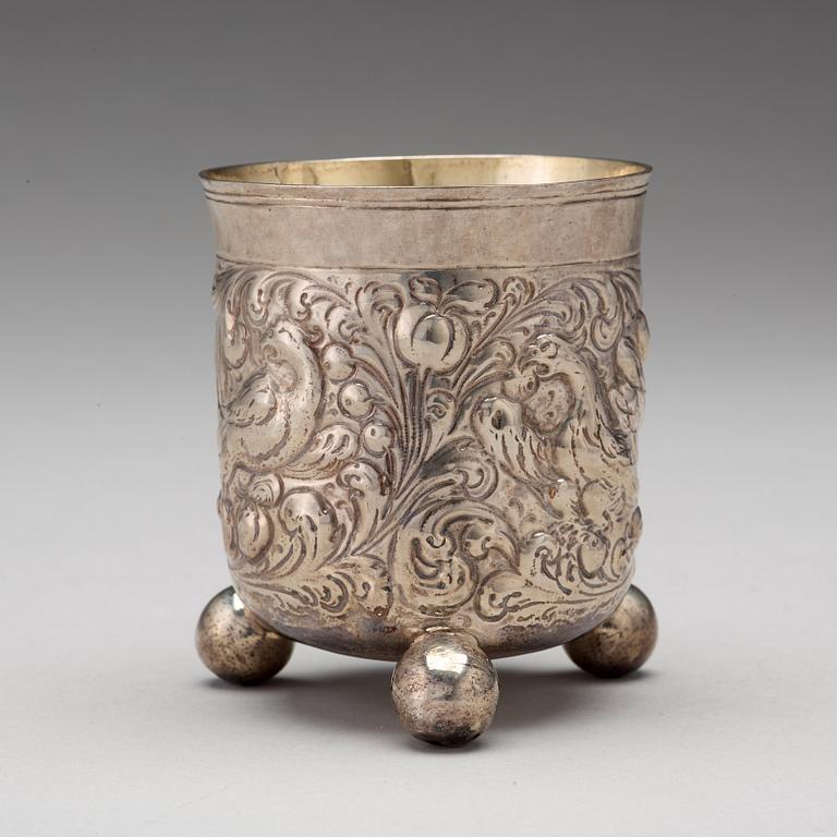 A German 17th century parcel-gilt silver braker, mark of Christoph Beer, Nûrnberg (1677-1701).