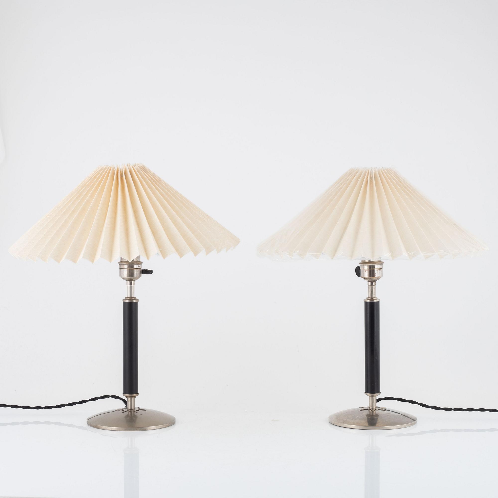 Harald Notini, a pair of table lamps, model "15124", Arvid Böhlmarks Lampfabrik, 1930s.