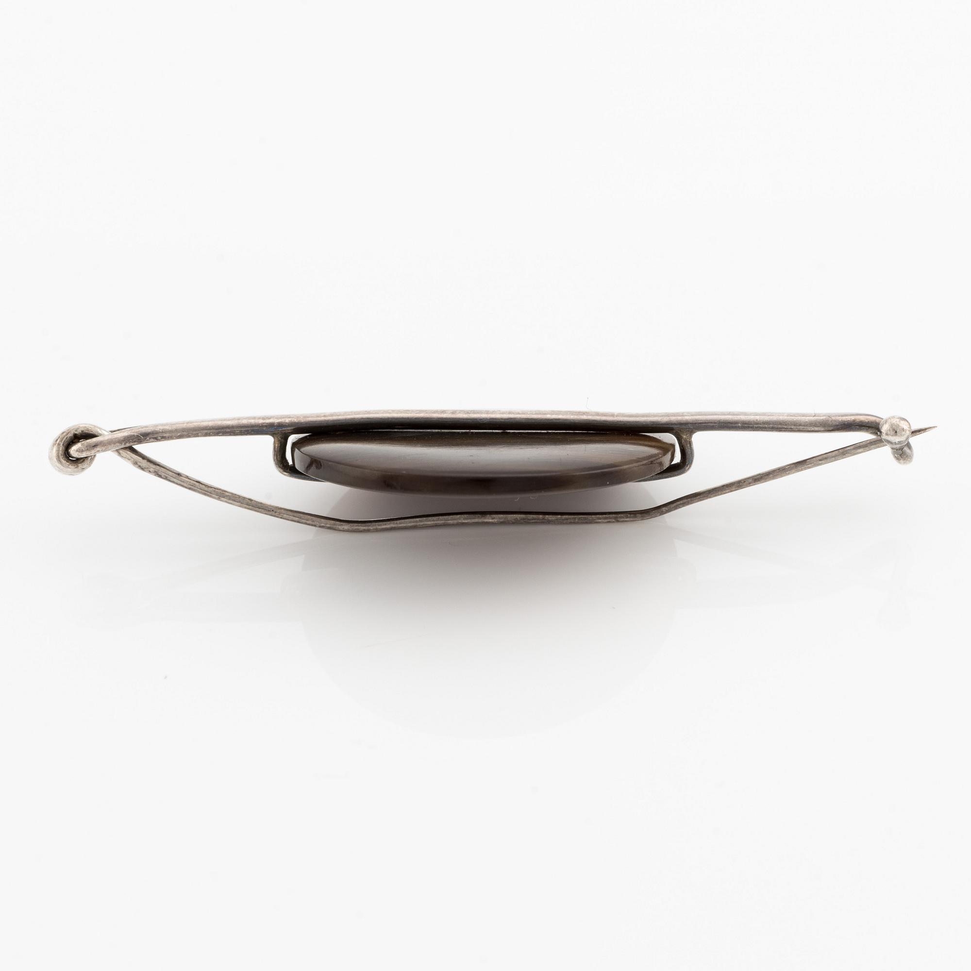 brosch, sterlingsilver med horn.