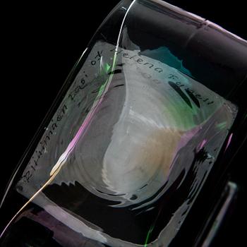 HELENA TYNELL, vaser, 2 st signerade Riihimäen Lasi Oy, Helena Tynell.