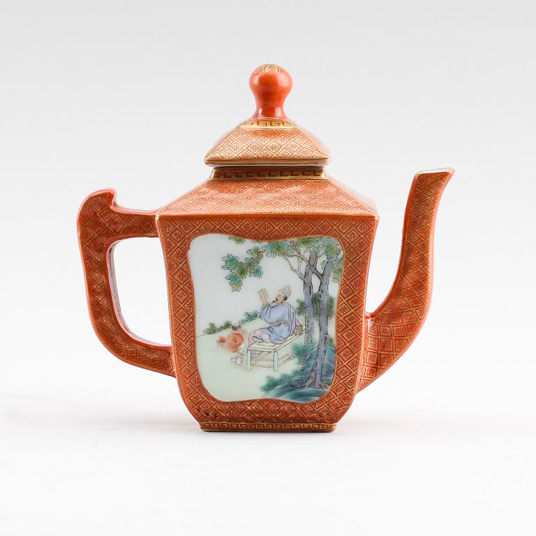 TEKANNA, porslin, Kina, sannolikt 1900-tal.