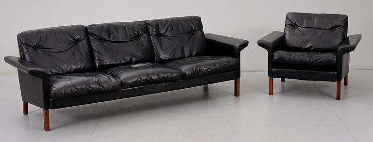 SOFFA samt FÅTÖLJ, 1960-tal.