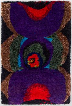 Irma Kukkasjärvi, a Finnish long pile rug for Neovius. Circa 165 x 110 cm.