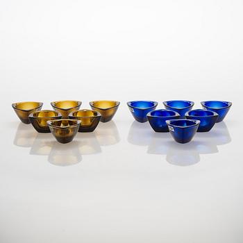 Kaj Franck, A set of 12 '6066' glass bowls "Bullseye". Nuutajärvi. In production 1956-71.