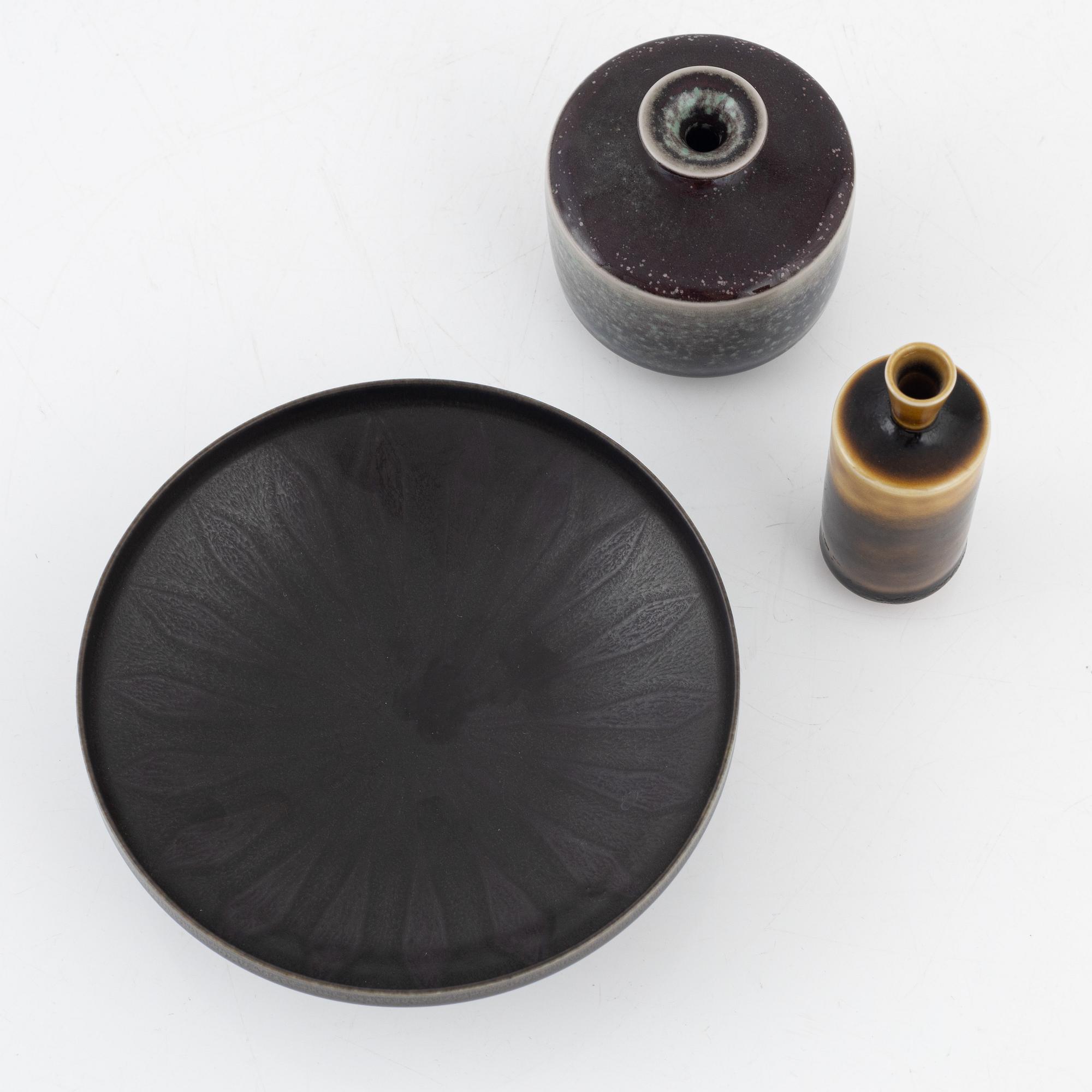 Berndt Friberg, vaser, 2 st och skål, Gustavsberg studio, 1956-1969.