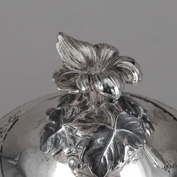 SERVIS, 3 delar, silver, Lundström. Otydliga stämplar. 1922. Vikt ca 1155 gram.