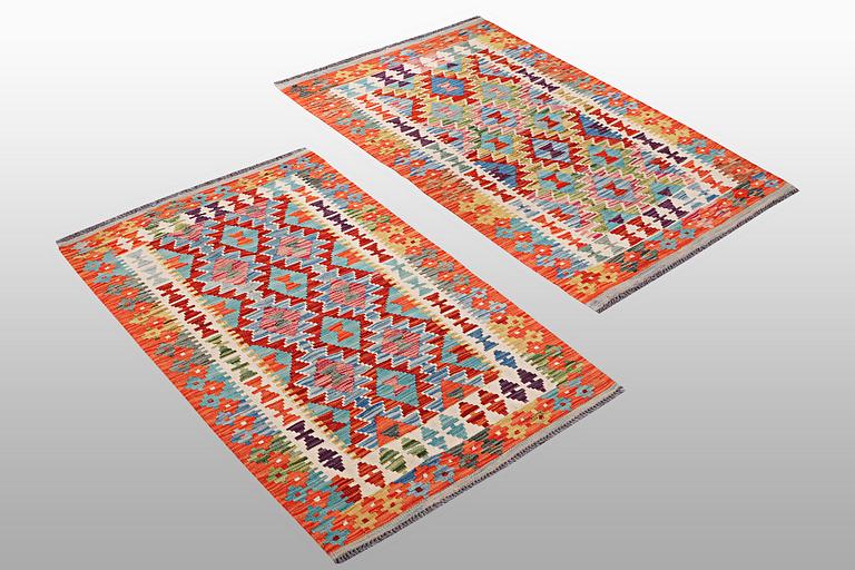 Two kilim rugs, ca 124 x 82 and 126 x 82 cm.