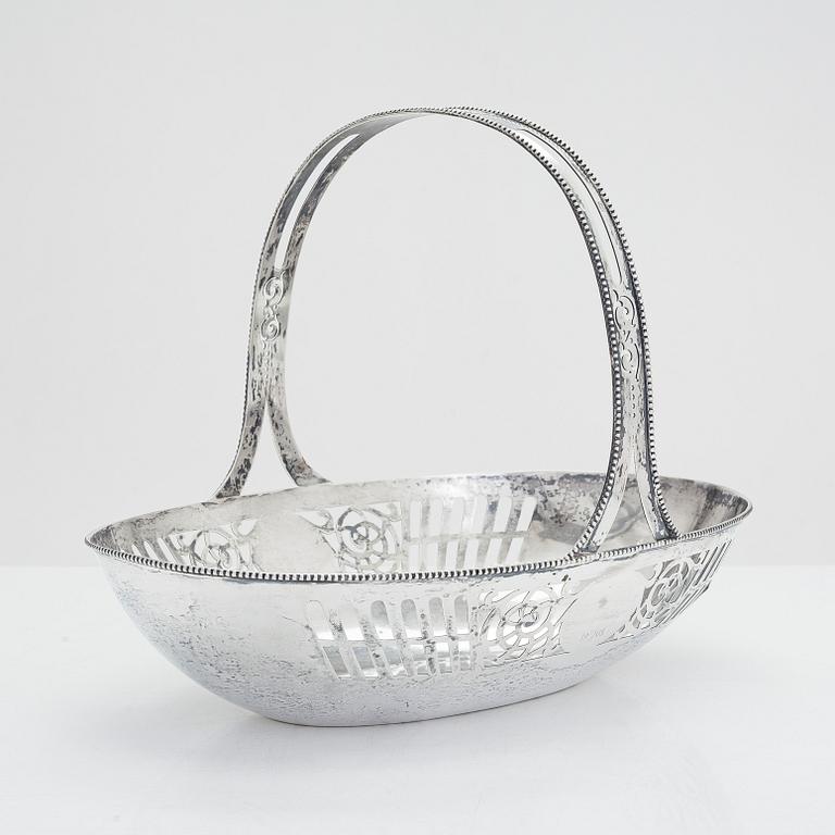 A silver breadbasket from Silberwarenfabrik Alexander Sturm, mid-20th century.