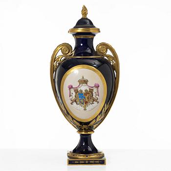 Rörstrand, A lidded vase, Oscar II, Adolf Neuman, Rörstrand, 1880.