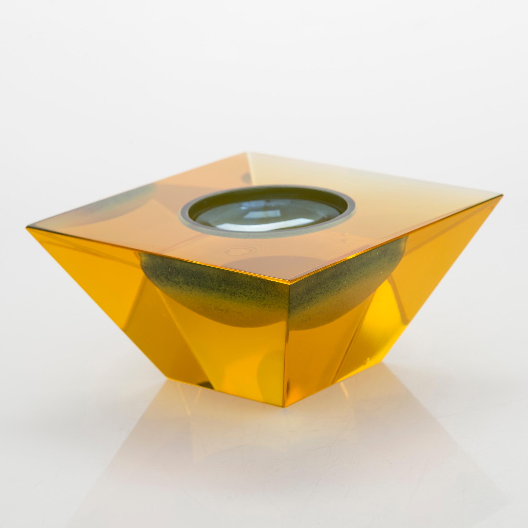 Oiva Toikka, skulptur "Gold", signerad O. Toikka Nuutajärvi.