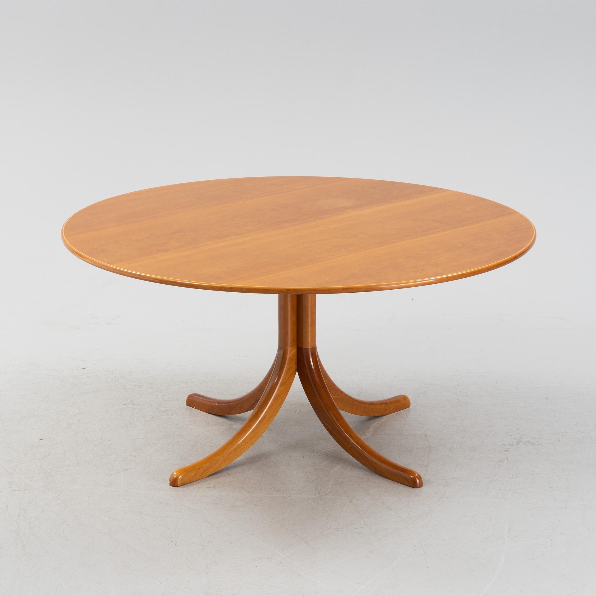 Josef Frank, matbord, modell 2010, Firma Svenskt Tenn, efter 1985.